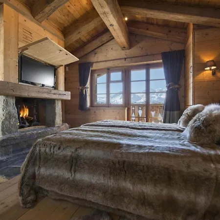 Lovely Chalet For 14 People Jacuzzi/ 木屋 *